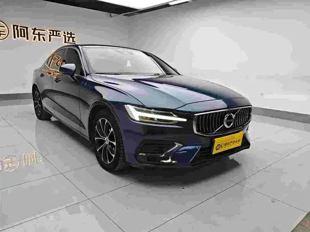Volvo S60 2021 из CN, фото 5