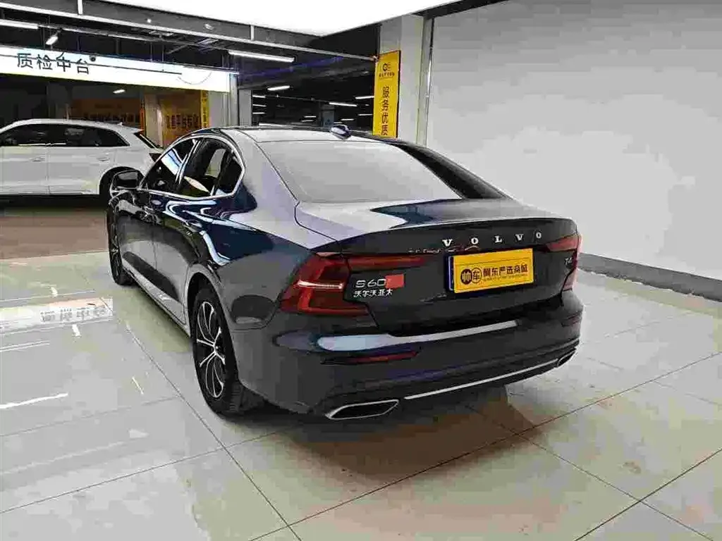 Volvo S60 2021 из CN, фото 3