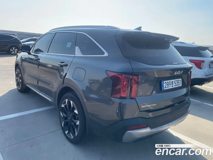 Kia Sorento — фото 9