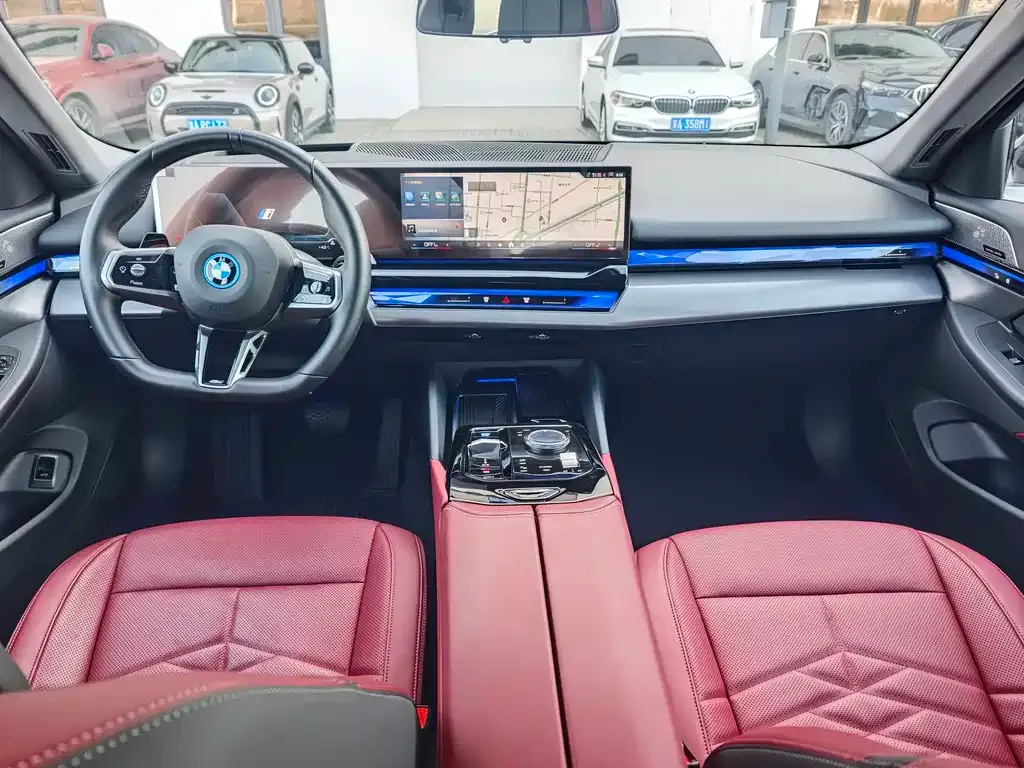 BMW i5 — фото 10