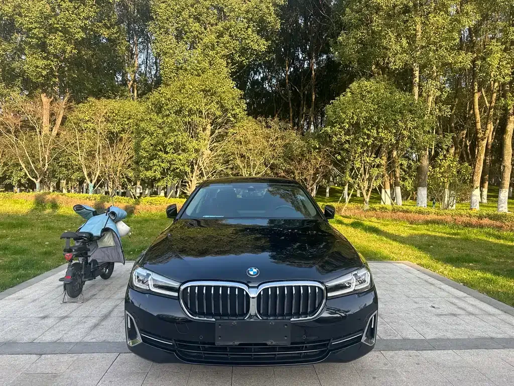 BMW 5 Series — фото 10