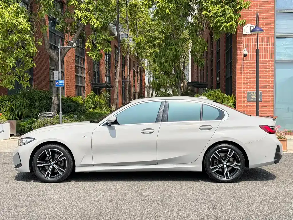 BMW 3 Series 2024 из CN, фото 4