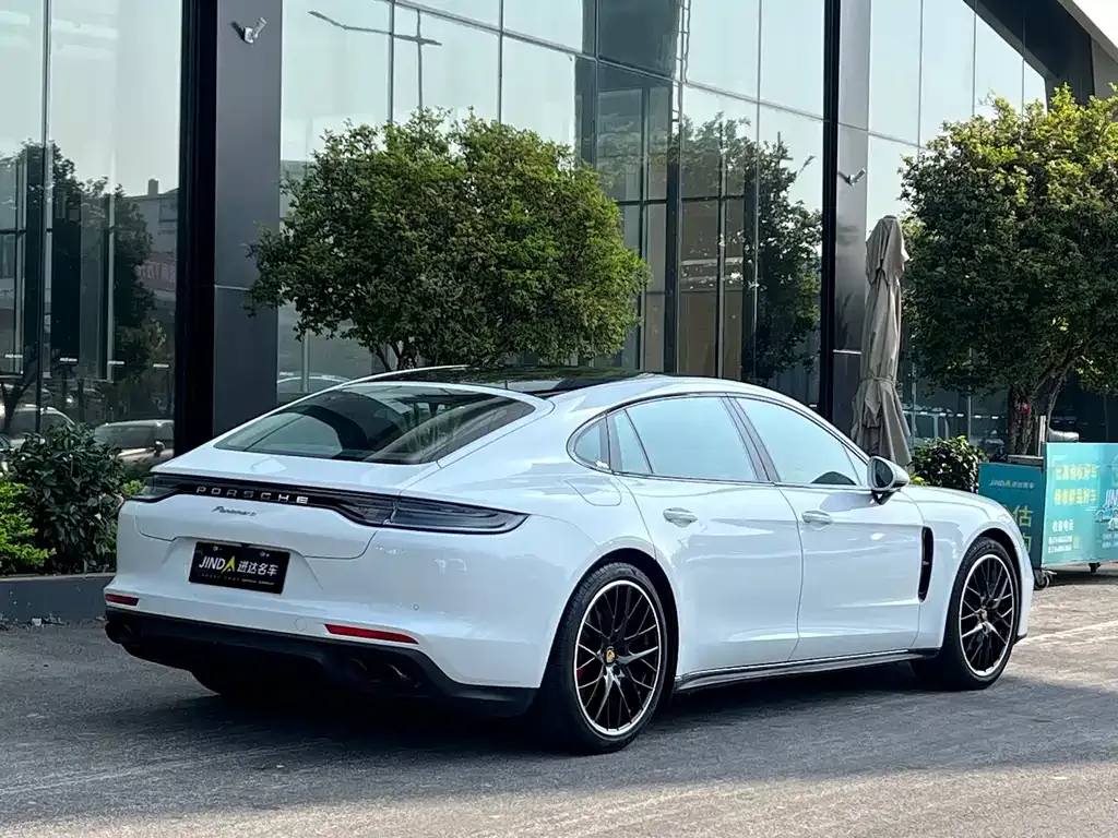 Porsche Panamera — фото 8