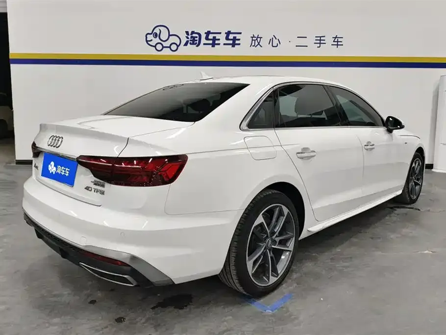 Audi A4L 2021 из CN, фото 6