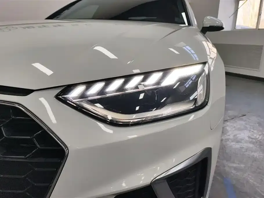 Audi A4L 2021 из CN, фото 7