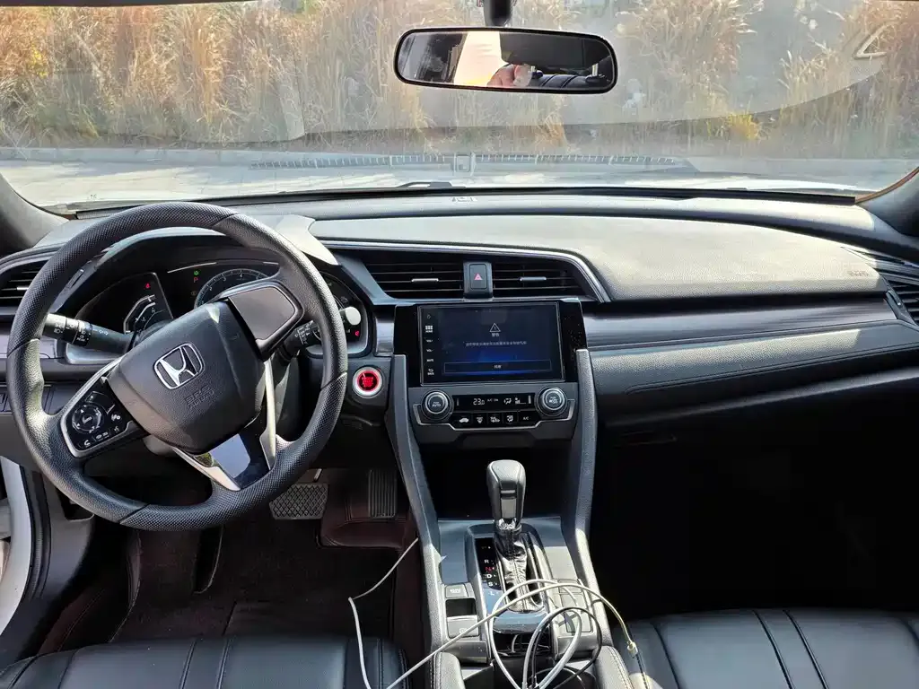 Honda Civic — фото 8