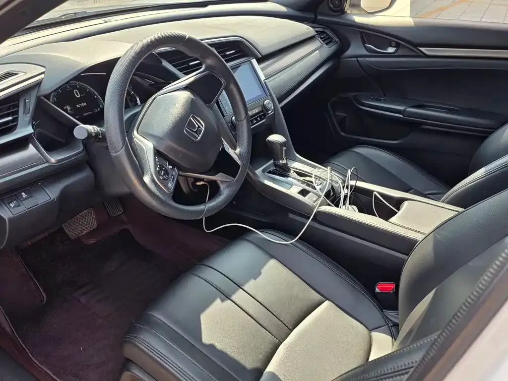 Honda Civic — фото 7