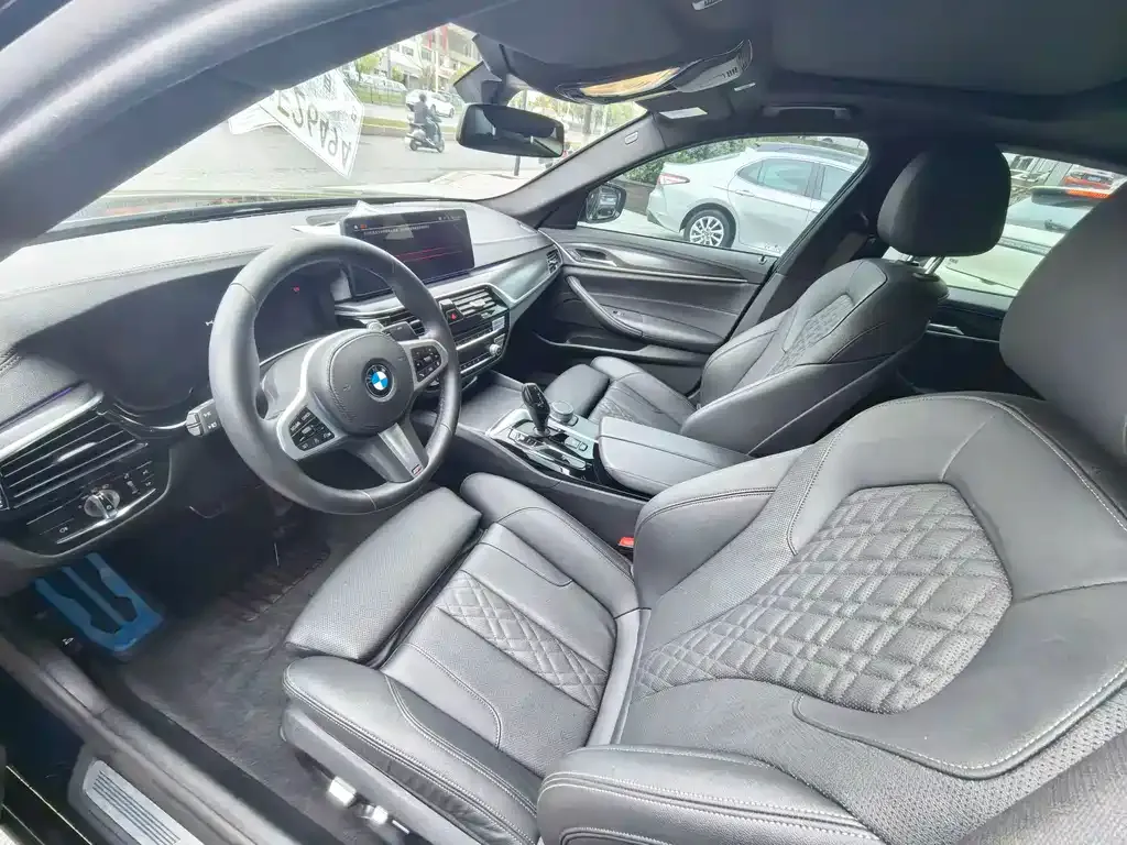 BMW 5 Series (Import) — фото 10