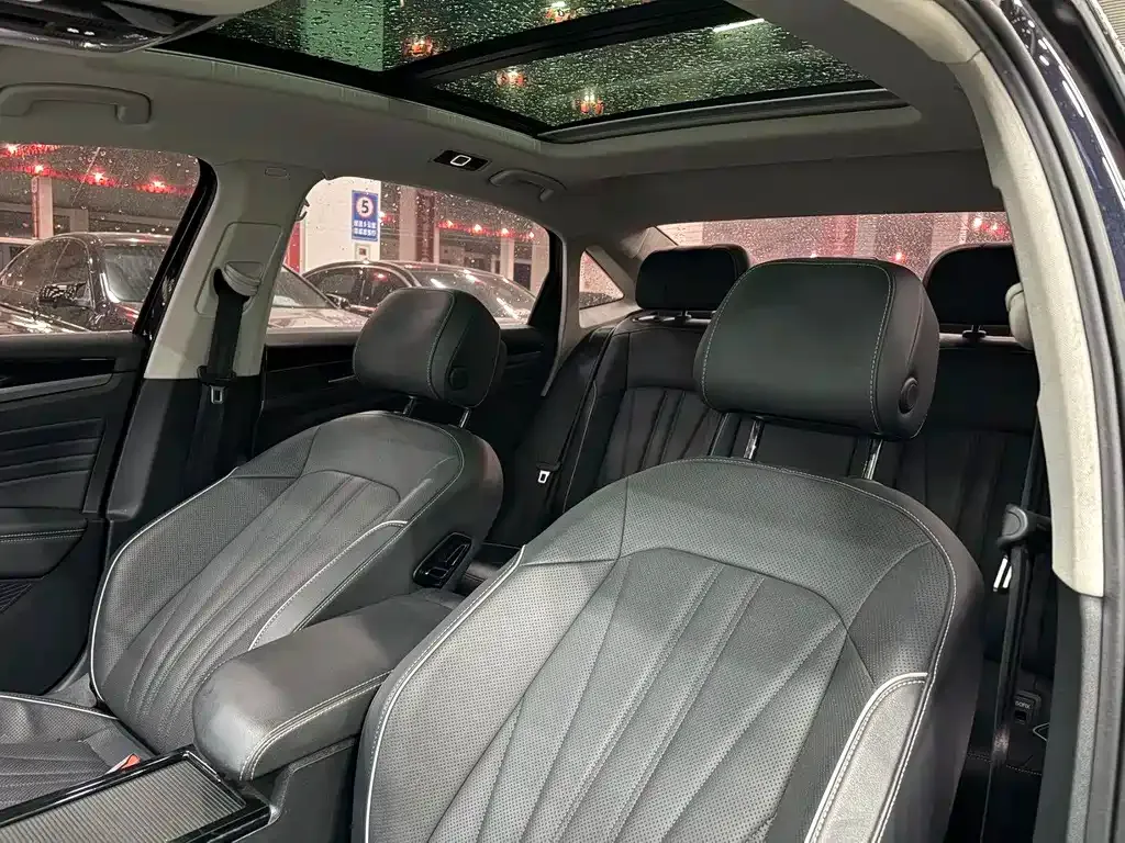 Volkswagen Passat — фото 6