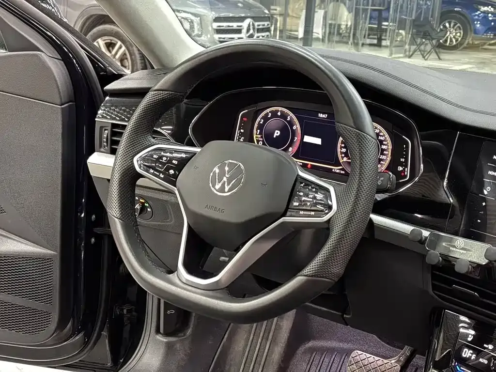 Volkswagen Passat — фото 5