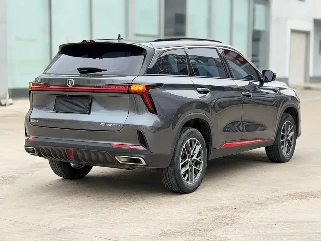 Changan CS75PLUS — фото 4