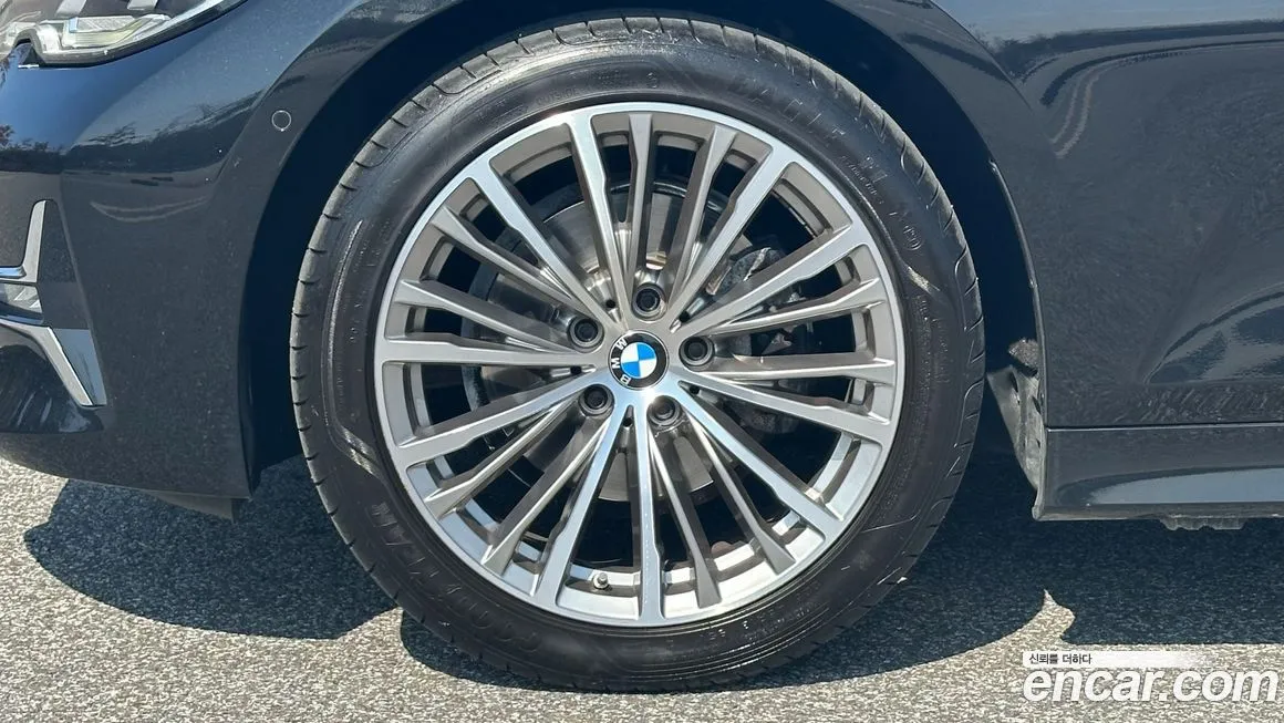 BMW 3-Series 2021 из KR, фото 10