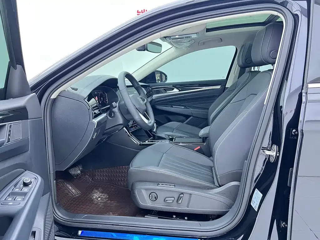 Volkswagen Passat 2025 из CN, фото 5