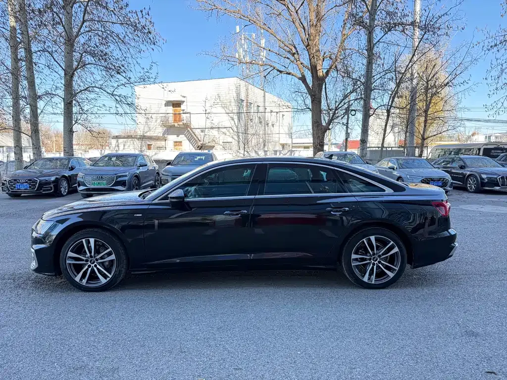 Audi A6L — фото 10