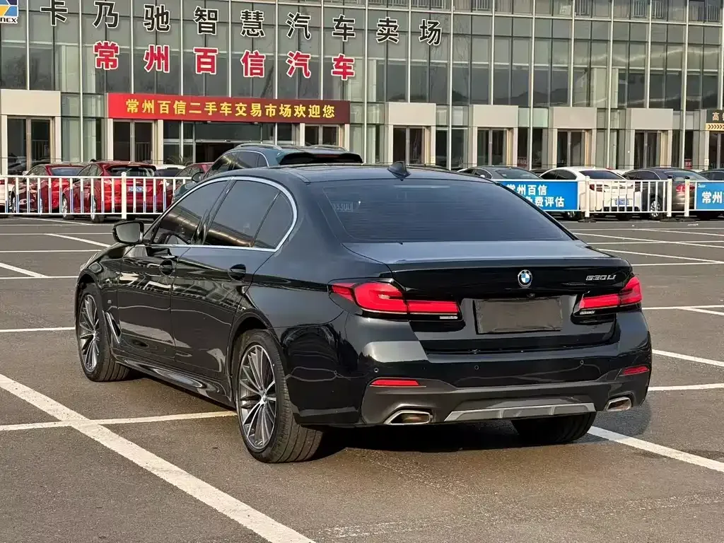 BMW 5 Series — фото 8