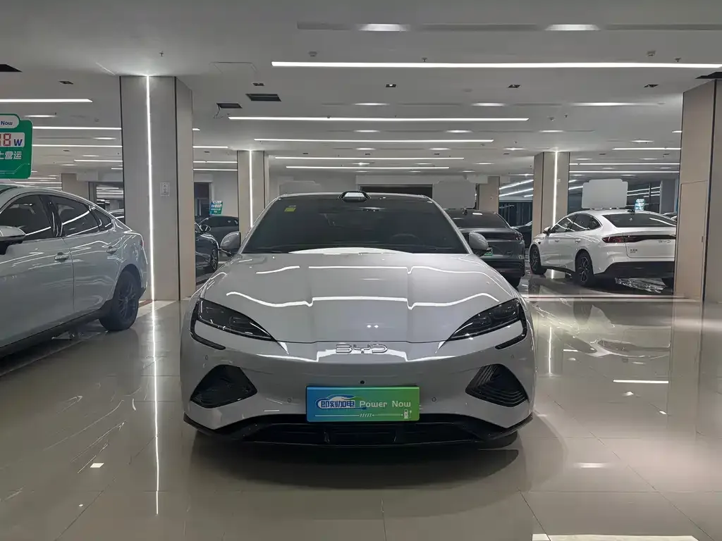 BYD Seal — фото 7