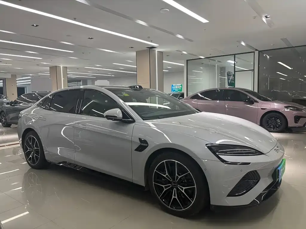 BYD Seal — фото 4
