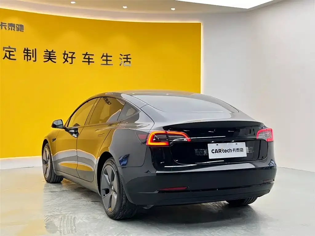 Tesla Model 3 — фото 6