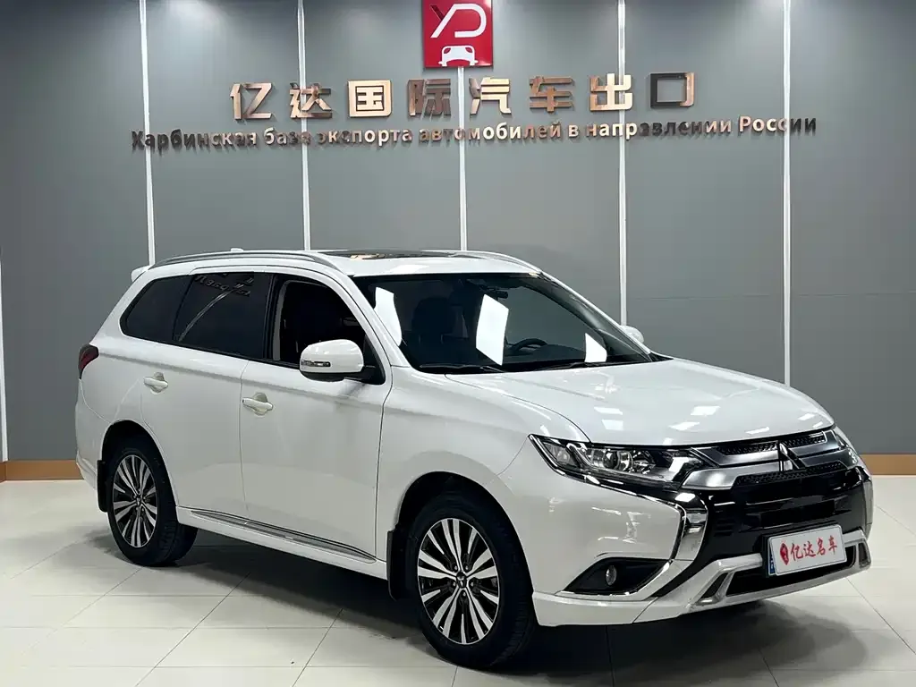 Mitsubishi Outlander 2022 из CN, фото 6