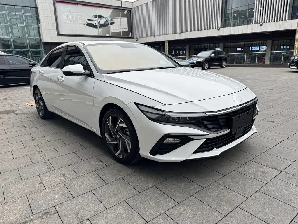 Hyundai Elantra 2023 из CN, фото 9