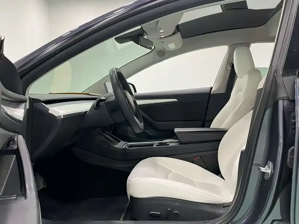 Tesla Model 3 2022 из CN, фото 7