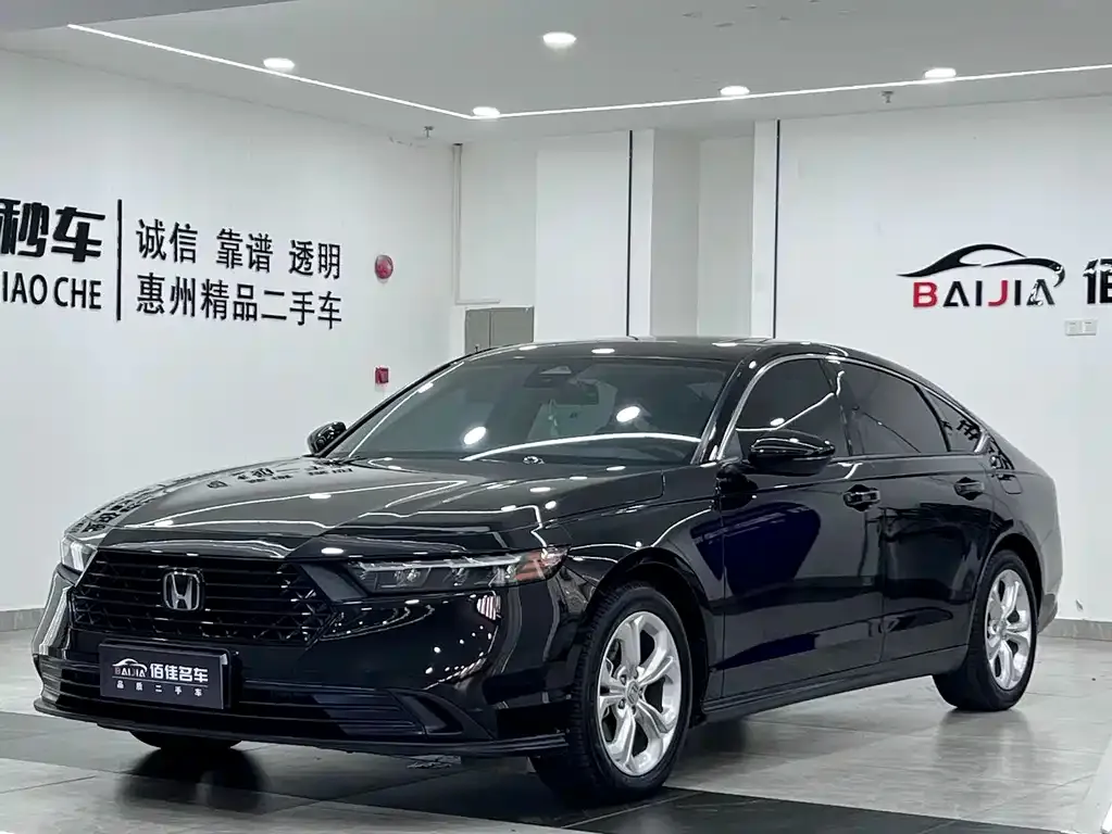 Honda Accord — фото 1