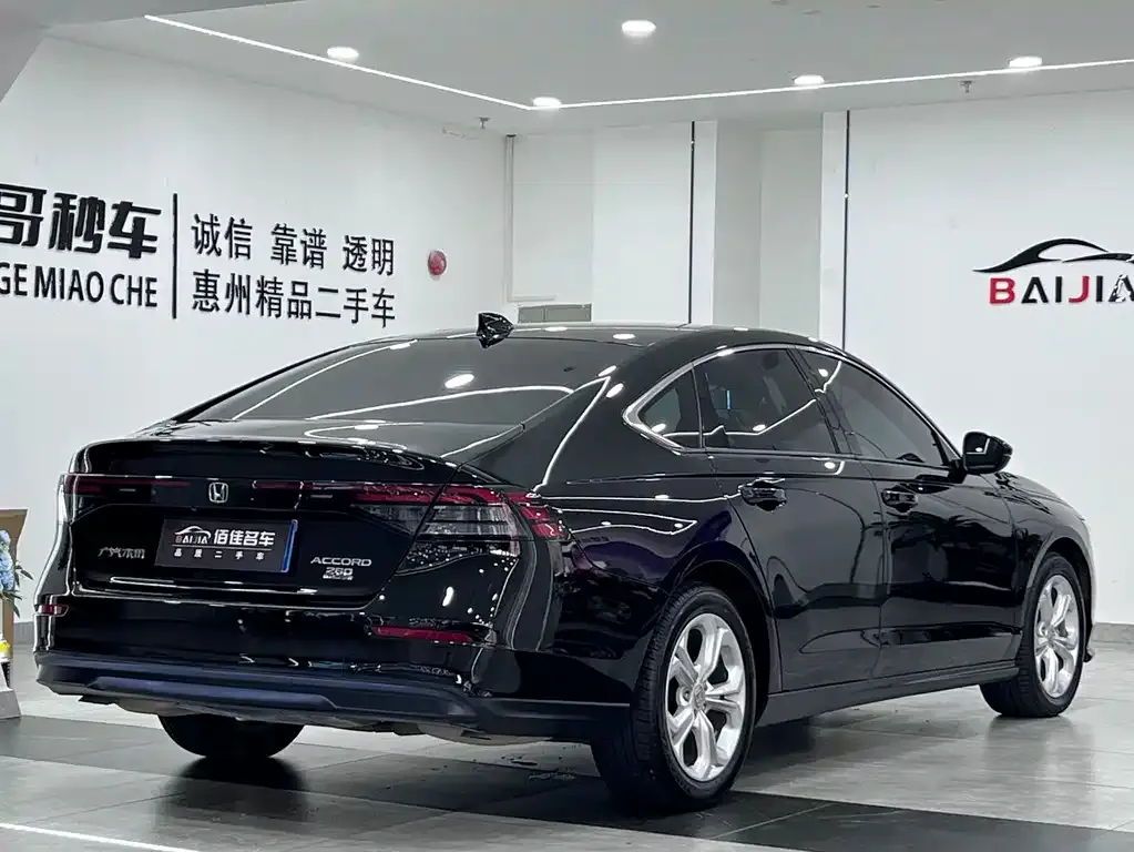 Honda Accord — фото 4