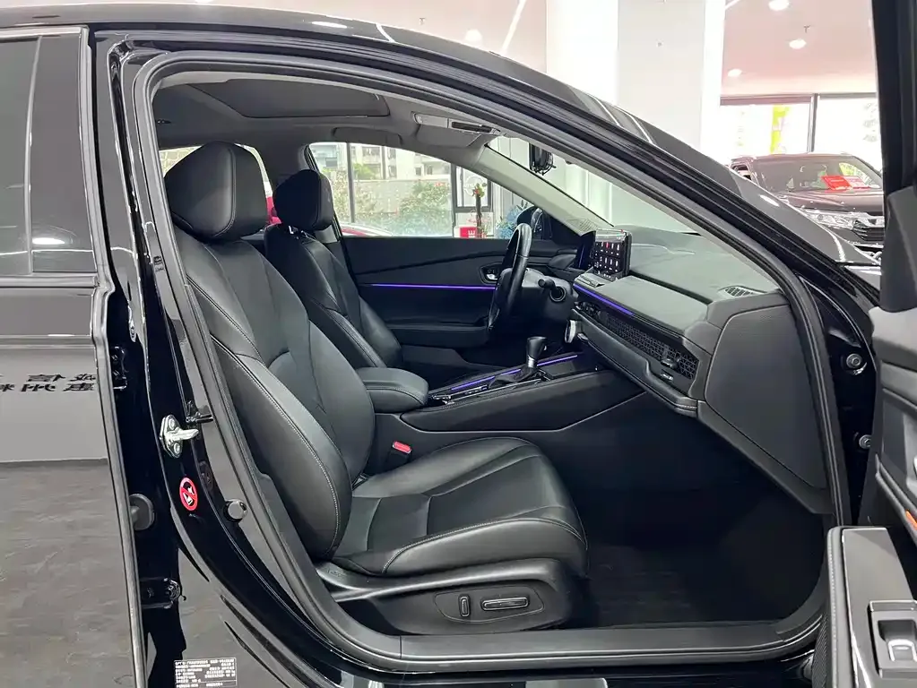 Honda Accord — фото 9