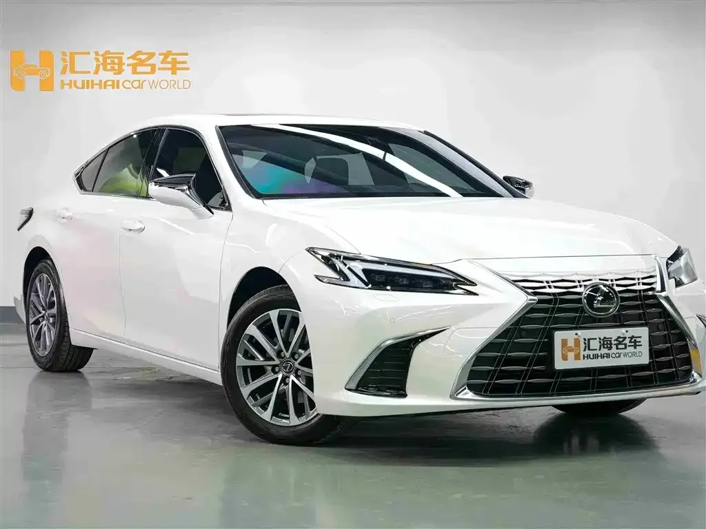 Lexus ES — фото 5