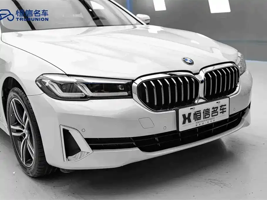 BMW 5 Series — фото 7