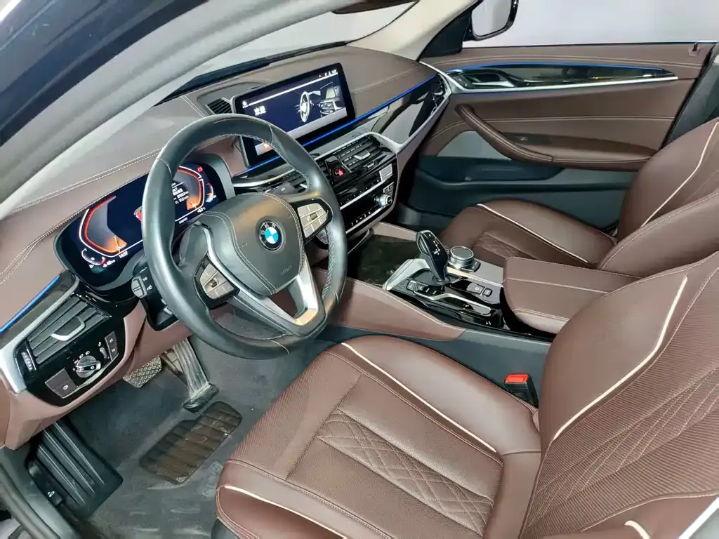 BMW 5 Series 2024 из CN, фото 9