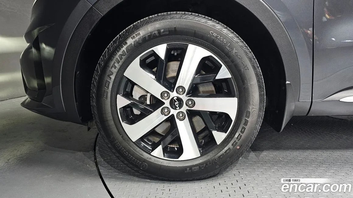 Kia Sorento — фото 9