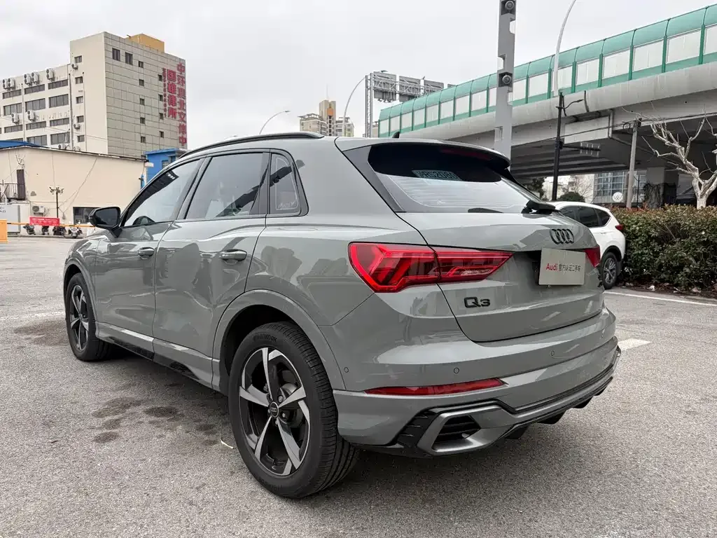 Audi Q3 — фото 10