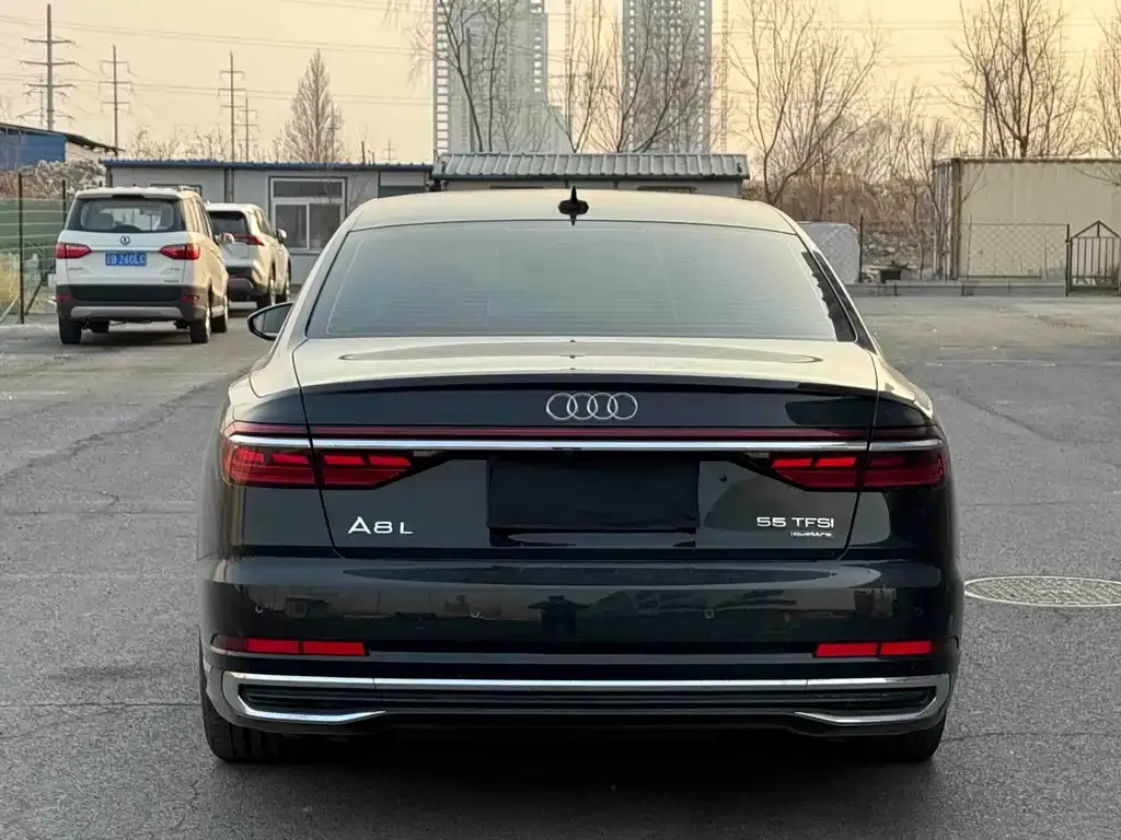 Audi A8 2022 из CN, фото 6