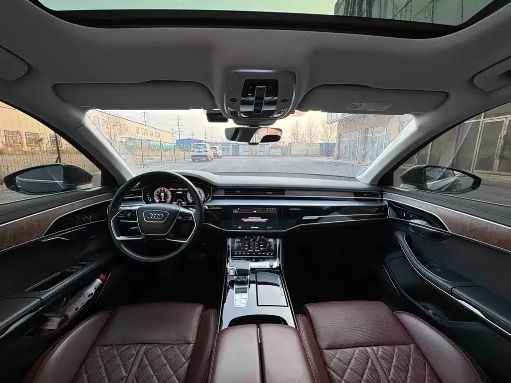 Audi A8 2022 из CN, фото 9