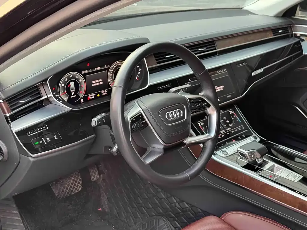 Audi A8 2022 из CN, фото 3
