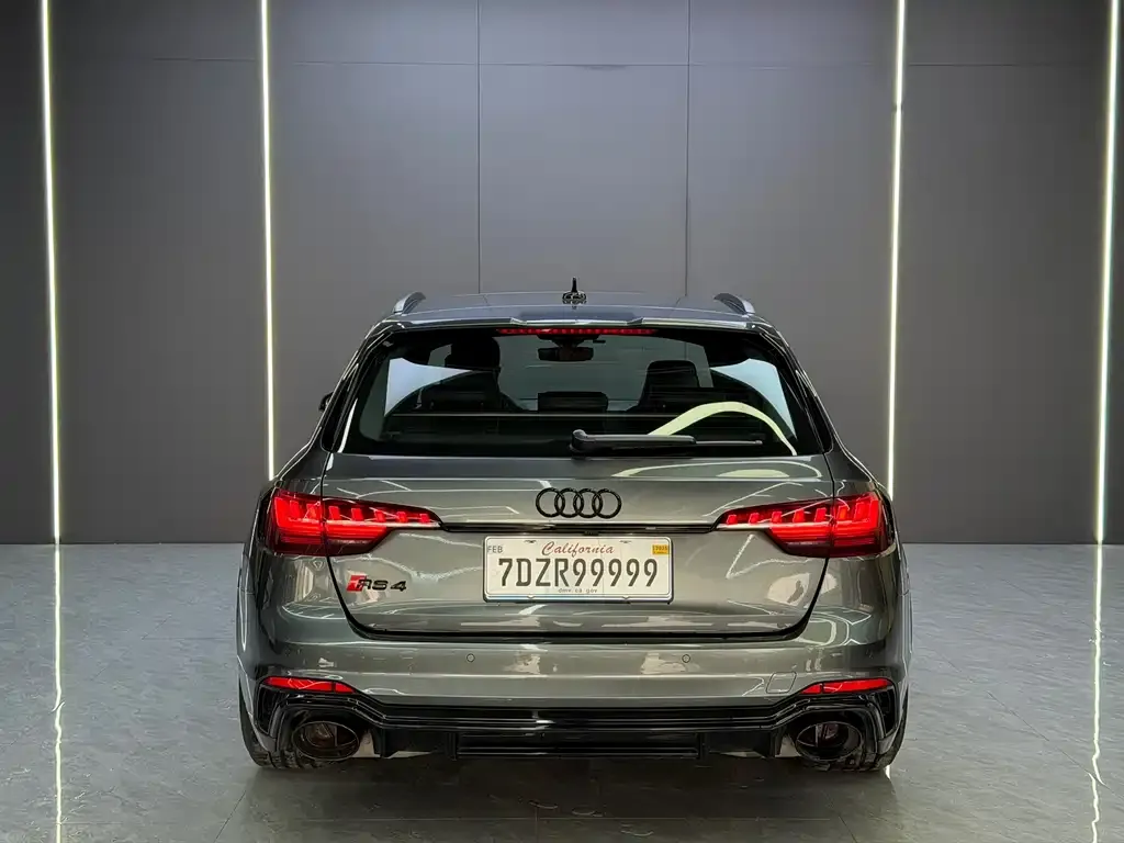 Audi RS 4 — фото 2