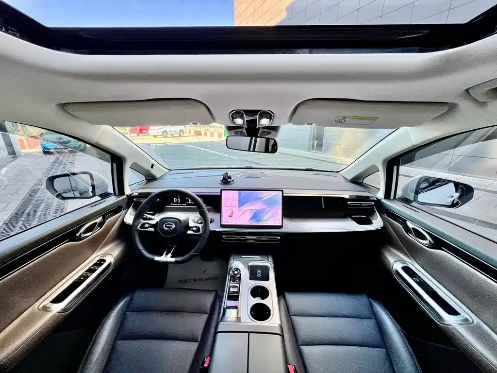 GAC Motor E8 Hybrid — фото 7