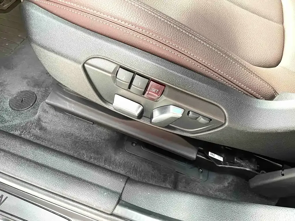 BMW X1 — фото 10