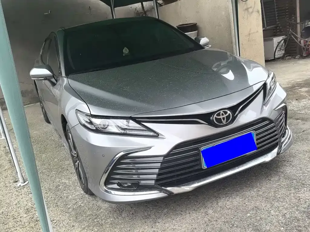 Toyota Camry — фото 3