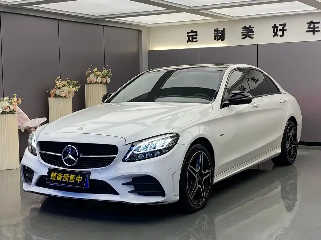 Mercedes-Benz C-Class — фото 1