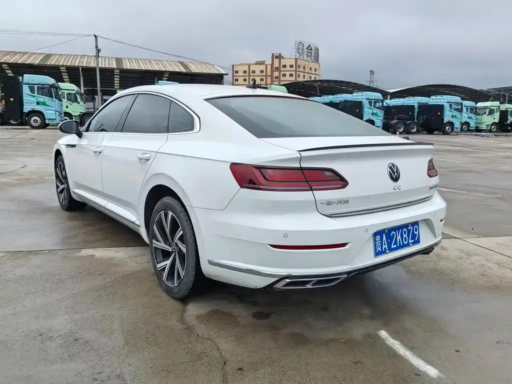 Volkswagen CC 2023 из CN, фото 9