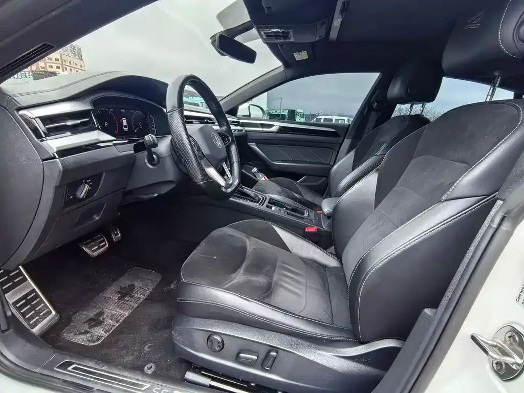 Volkswagen CC 2023 из CN, фото 5