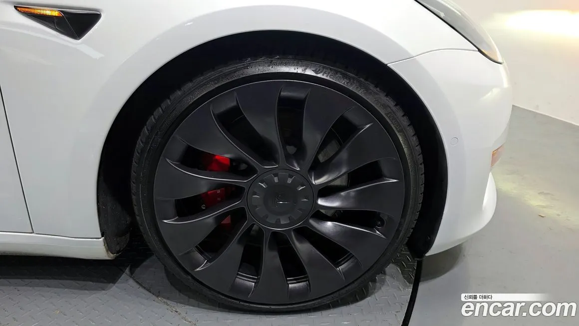 Tesla Model 3 2022 из KR, фото 2