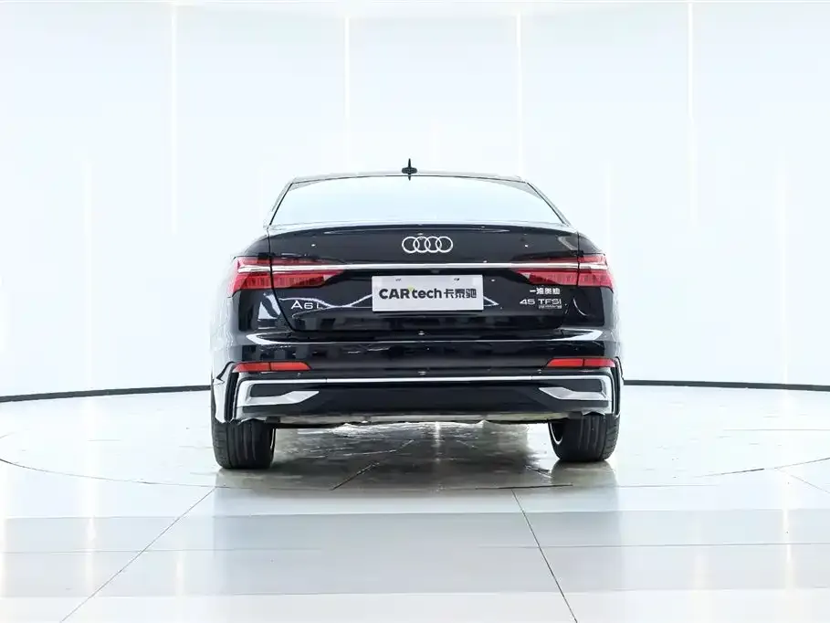 Audi A6L — фото 8