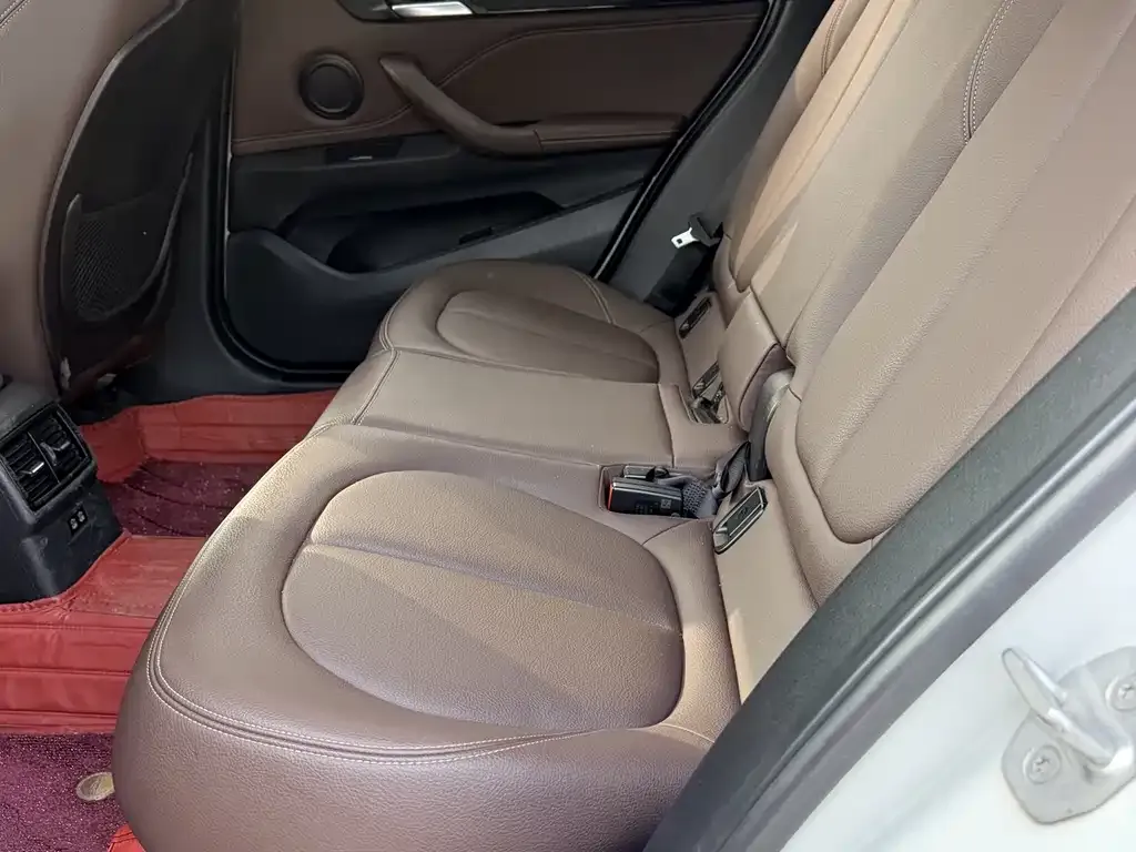 BMW X1 2021 из CN, фото 3