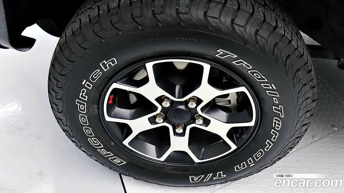 Jeep Wrangler 2022 из KR, фото 4