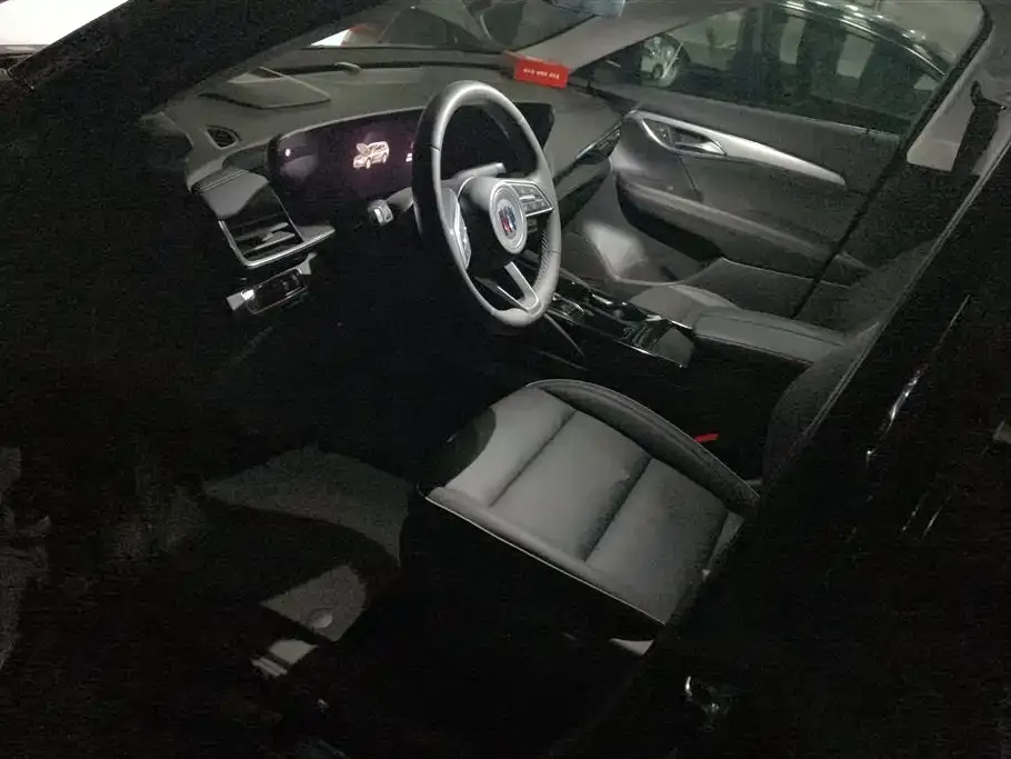 Buick Envision Plus — фото 8