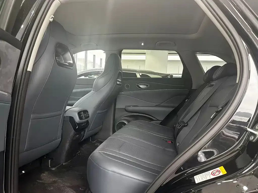 BYD Hiace 07 DM-i — фото 8