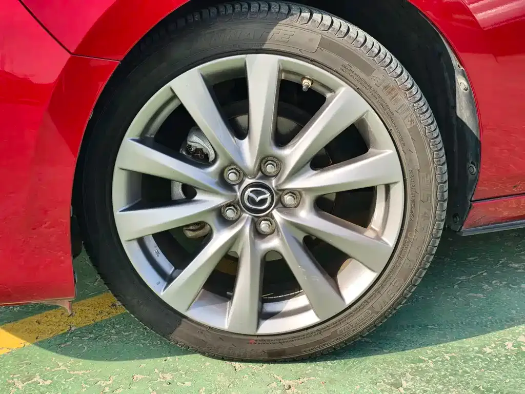 Mazda 3 Axela — фото 10